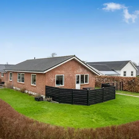 Wraghi - 21km From The Sea By Interhome *